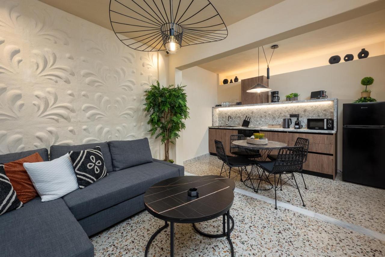 Townhall Apartment Сімі Екстер'єр фото